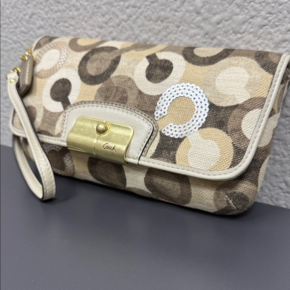 Y2K Coach Kristin Opt Art Brown Multicolor Patterned Wristlet Sequined Clutch